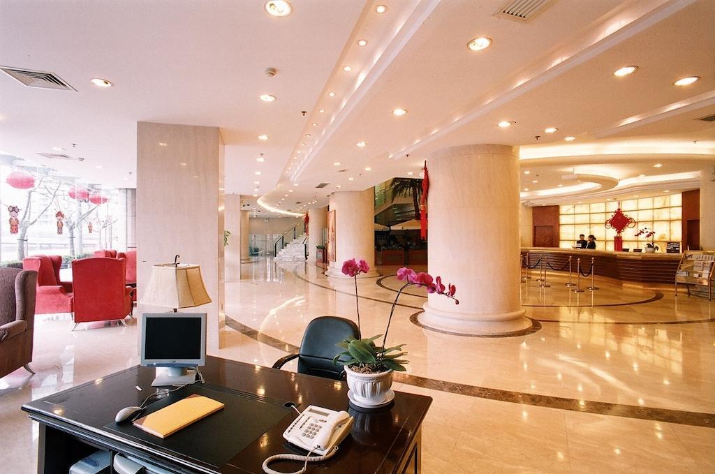 Shanghai Hengsheng Peninsula International Hotel Екстериор снимка